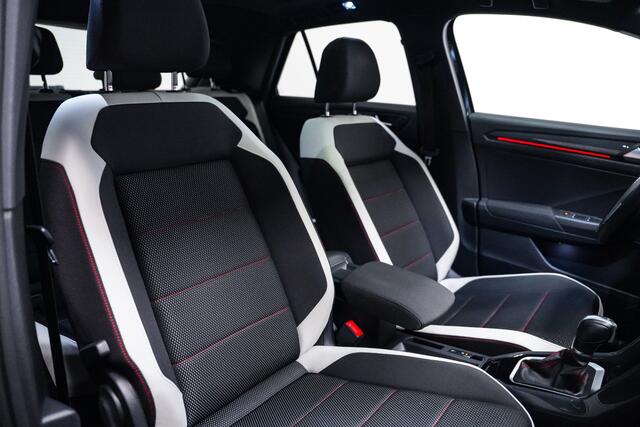 Volkswagen T-Roc 1.5 TSI Sport|Trekhaak|19 inch|Carplay|Camera