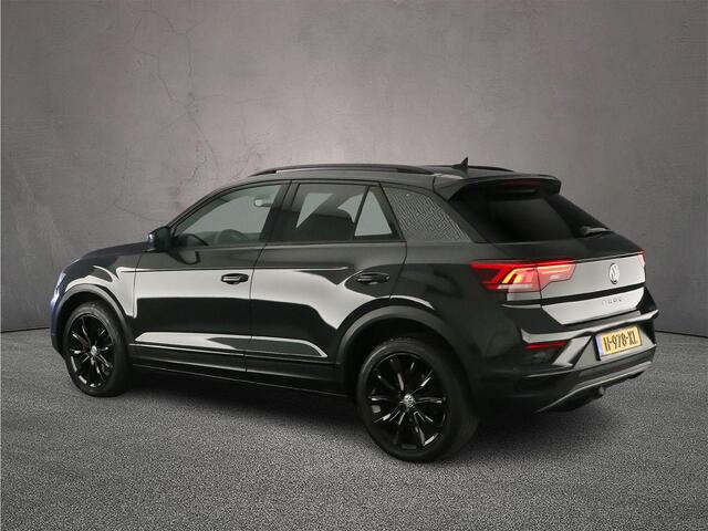 Volkswagen T-Roc Sport 1.5 TSI 150pk DSG Automaat Trekhaak, adaptive cruise control, Elektrische achterklep, Navigatie, Black style, Parkeersensoren, LED koplampen, App connect