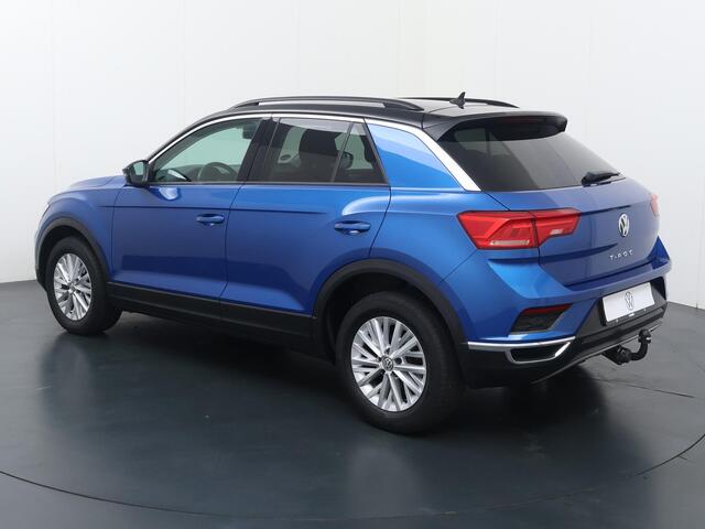 Volkswagen T-Roc 1.5 TSI Sport | 150 PK | Automaat | Multifunctioneel stuurwiel | Parkeersensoren | Cruisecontrol | Trekhaak |