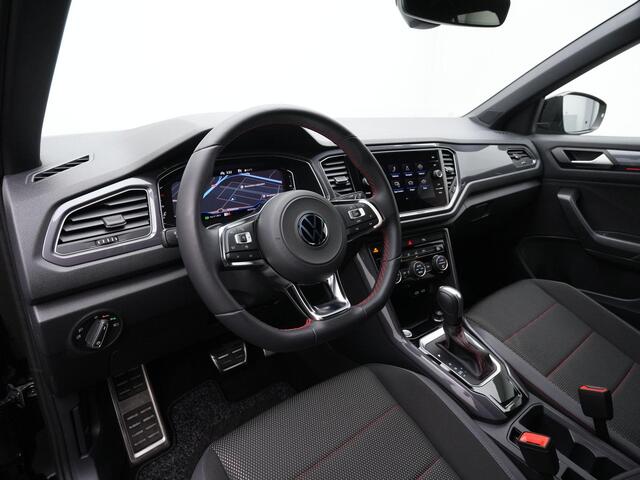 Volkswagen T-Roc 1.5 TSI 150 pk DSG Sport | Achteruitrijcamera | Navigatie | Adaptive Cruise | Digital Cockpit Pro