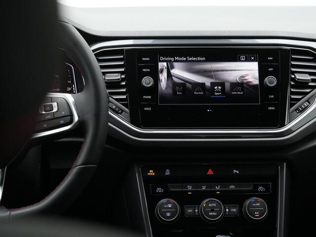 Volkswagen T-Roc 1.5 TSI 150 pk DSG Sport | Achteruitrijcamera | Navigatie | Adaptive Cruise | Digital Cockpit Pro