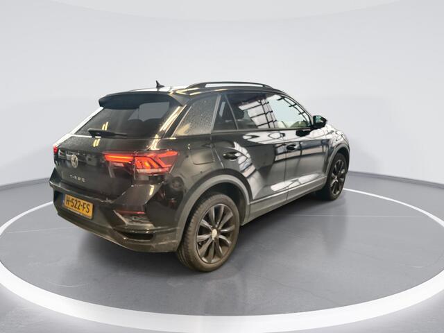 Volkswagen T-Roc 1.5 TSI 150pk Sport · Camera · Trekhaak · Elek. Achterklep · Apple/Android Car Play · Navigatie · 18'' Inch ·