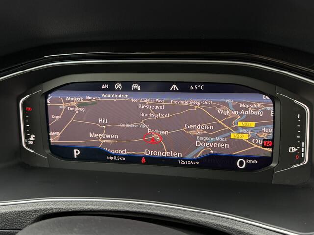 Volkswagen T-Roc 1.5 TSI Sport | Pano | Trekhaak | LED | Carplay | Camera | Virtual Cockpit | PDC