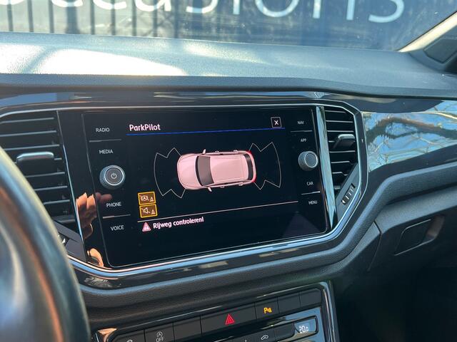 Volkswagen T-Roc 1.5 TSI 150pk DSG Sport Navigatie LED