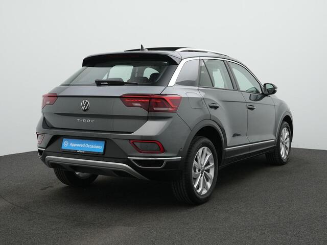 Volkswagen T-Roc 1.5 TSI 150 pk DSG Style | Panoramadak | Stuur-/stoelverwarming | Achteruitrijcamera | Adaptive Cruise
