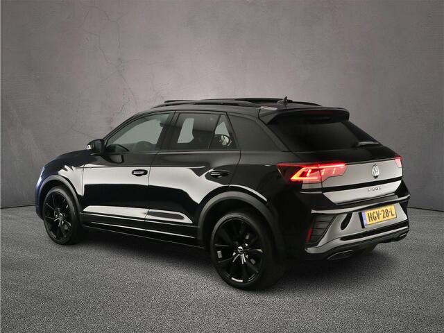 Volkswagen T-Roc R-Line Business 1.5 TSI 150pk DSG Automaat Trekhaak, Panoramadak, Beats audio, Adaptive cruise control, Black style, Achteruitrijcamera, LED matrix koplampen