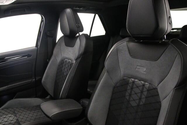 Volkswagen T-Roc R-Line Business 1.5 TSI 150pk DSG Automaat Trekhaak, Panoramadak, Beats audio, Adaptive cruise control, Black style, Achteruitrijcamera, LED matrix koplampen