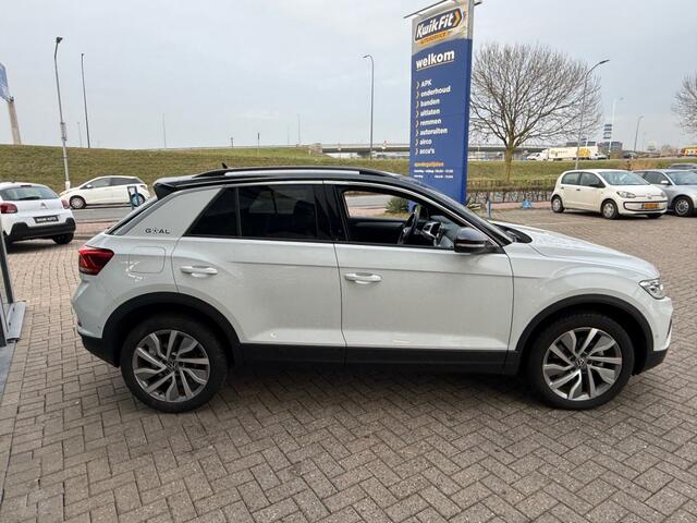 Volkswagen T-Roc 2.0 TDI AUTOMAAT 150PK GOAL AIRCO LMV NAVI PDC-CAMERA