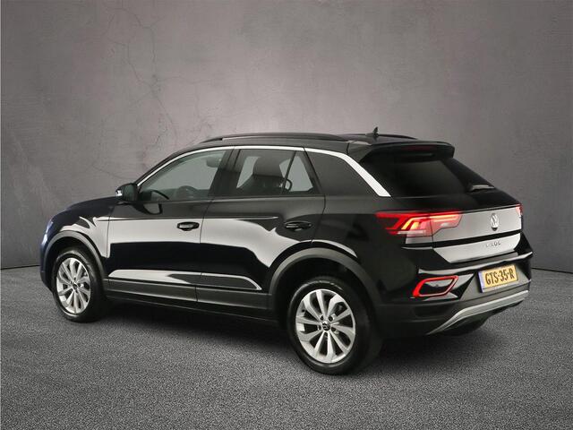 Volkswagen T-Roc Life Edition 1.5 TSI 150pk DSG Automaat Adaptive cruise control, Achteruitrijcamera, LED koplampen, App connect, Parkeersensoren, Airco, DAB, Radio