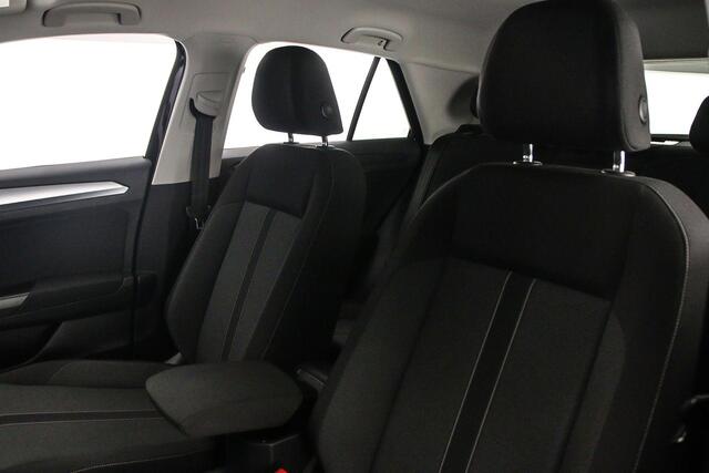 Volkswagen T-Roc Life Edition 1.5 TSI 150pk DSG Automaat Adaptive cruise control, Achteruitrijcamera, LED koplampen, App connect, Parkeersensoren, Airco, DAB, Radio