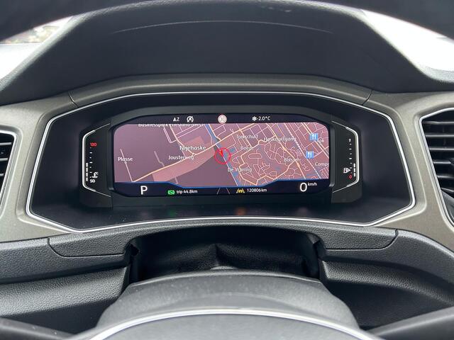 Volkswagen T-Roc 1.5 TSI Sport Virtual Cockpit / Camera / Trekhaak