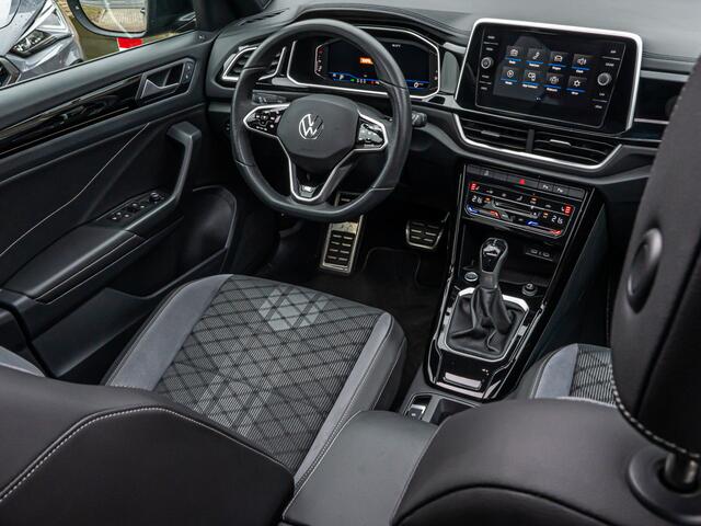 Volkswagen T-Roc 1.5 TSI R-Line PANO 19 INCH IQ LIGHT CAMERA VIRTUAL DASH APAD CRUISE