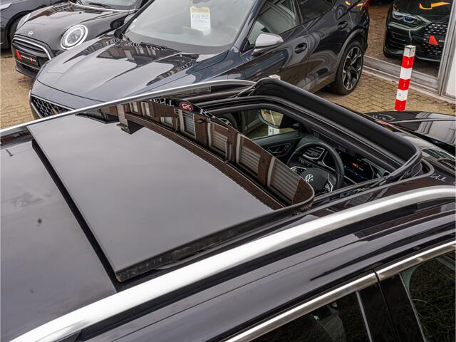 Volkswagen T-Roc 1.5 TSI R-Line PANO 19 INCH IQ LIGHT CAMERA VIRTUAL DASH APAD CRUISE