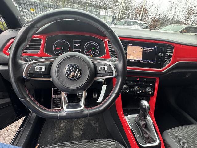 Volkswagen T-Roc 1.5 TSI Style // BEATS AUDIO // TREKHAAK // NAVI // PDC // ADAPTIVE CRUISE // APPLE CARPLAY - ANDROID AUTO // STOELVERWARMING //