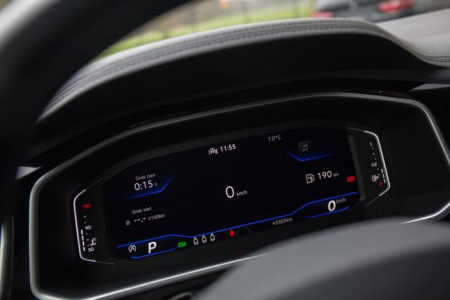 Volkswagen T-Roc 1.5 TSI R-Line , Adaptive cruise, Trekhaak, Apple Carplay