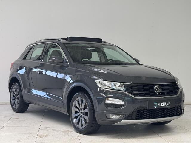 Volkswagen T-Roc 1.0 TSI Style Business | Navigatie | Panoramadak | PDC V + A | Cruise Control Adaptief |