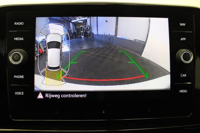 Volkswagen T-Roc 1.0 TSI R-Line Business+ |Camera|Navi|