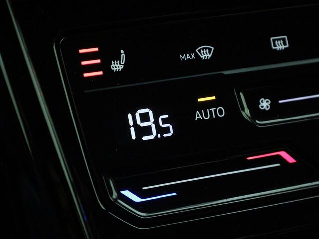 Volkswagen T-Roc 1.0TSI/110PK R-Line Navigatie · Apple/Android Car Play · Camera + Parkeersensoren · Garantie t/m 03-02-2028 of 100000km.