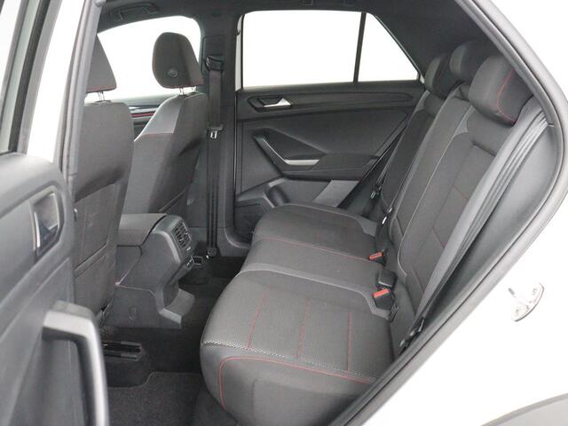 Volkswagen T-Roc 1.5 TSI Sport | Panoramadak | Adaptive cruise | Keyless | Carplay | Navigatie | Full LED | Virtual Cockpit | Climate control | Parkeerhulp | Bluetooth