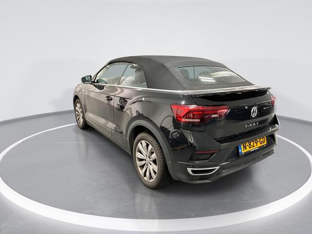 Volkswagen T-Roc Cabrio 1.5 TSI 150pk DSG R-Line · Camera · Navigatie · Stoelverwarming · P-Sensoren · Park Assist · 17'' Inch ·