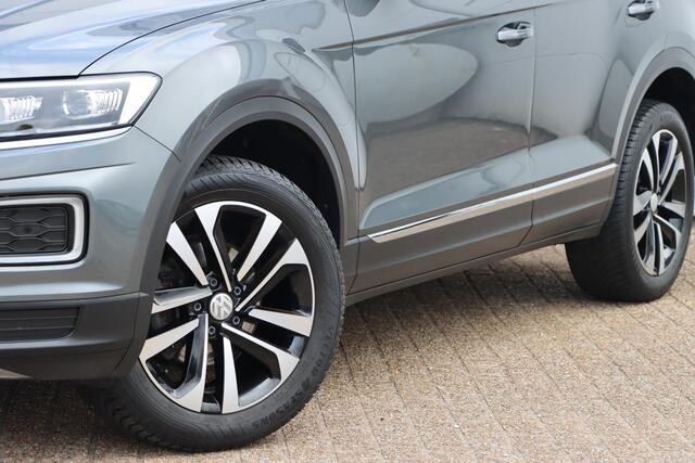 Volkswagen T-Roc 1.5 TSI Sport DSG7 150pk | Side Assist | Camera | Stoelverwarming | ACC