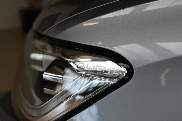 Volkswagen T-Roc 1.5 TSI 150pk R-Line Business+ | IQ. Light | Camera | Panoramadak | 100% (Dealer) onderhouden label