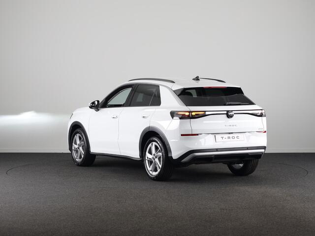 Volkswagen T-Roc Life First Edition 1.5 eTSI 85 kW / 116 PK SUV 7 v