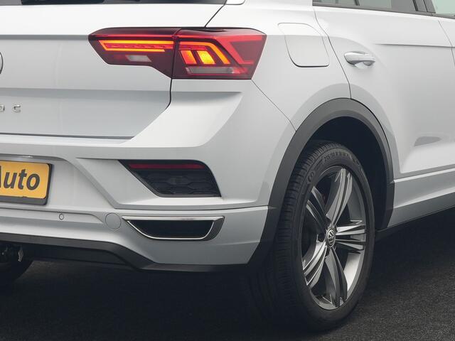 Volkswagen T-Roc 1.5 TSI R-Line 150pk Dealer O.H. | Trekhaak Afn. | Panodak | Adaptive Cruise | Camera | Sportstoelen Verwarmd | Keyless | Apple Carplay | Blis | LED Koplampen | Navigatie | DAB |