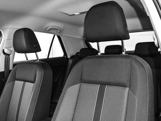 Volkswagen T-Roc 1.5 TSI 150pk DSG Life Edition · Keyless · Camera · Apple/Android Car Play · Navigatie · Stoelverwarming · 17'' Inch ·