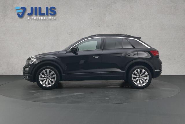 Volkswagen T-Roc 1.5 TSI Style | Adaptieve cruise control | Apple Carplay | Lichtmetalen velgen
