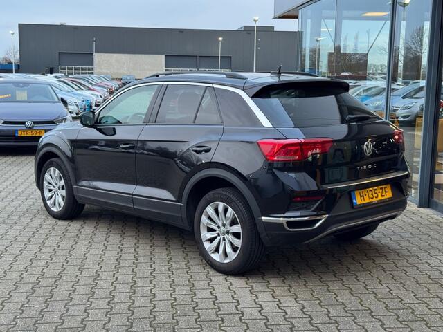 Volkswagen T-Roc 1.5 TSI 150 pk DSG Sport - Adap cruise - Navi - Carplay/Android