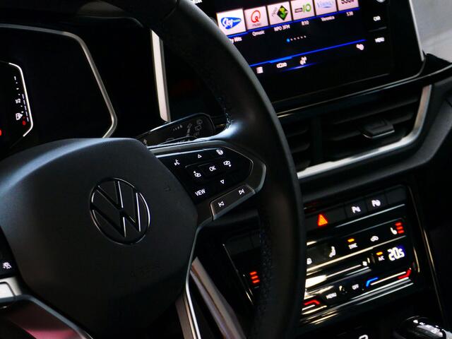 Volkswagen T-Roc ?NIEUWE AUTO? 1.5 TSI 150PK R-LINE EVO IQ LIGHT ALCANTARA ELEK.KLEP CARPLAY STOEL/STUUR VERW. 18"LMV VIR.COCKPIT RLINE R LINE ?Top Auto's Wijchen , 30 Jaar Specialist in Volkswagen : Alle Type's : R-Line Edition / Style / First Edition / Highline / Life 