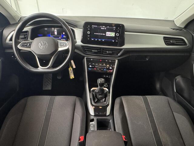 Volkswagen T-Roc 1.0 TSI Life | Stoelverwarming | Navigatie | Climate Control | Parkeersensoren V+A |