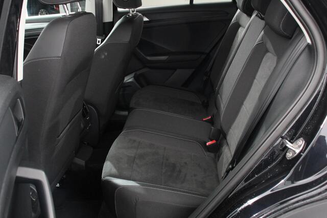 Volkswagen T-Roc 1.5 TSI DSG Style | Navigatie | Apple Carplay / Android Auto | Climate Control | Led | Digitale Cockpit | Adaptive Cruise Control | Trekhaak