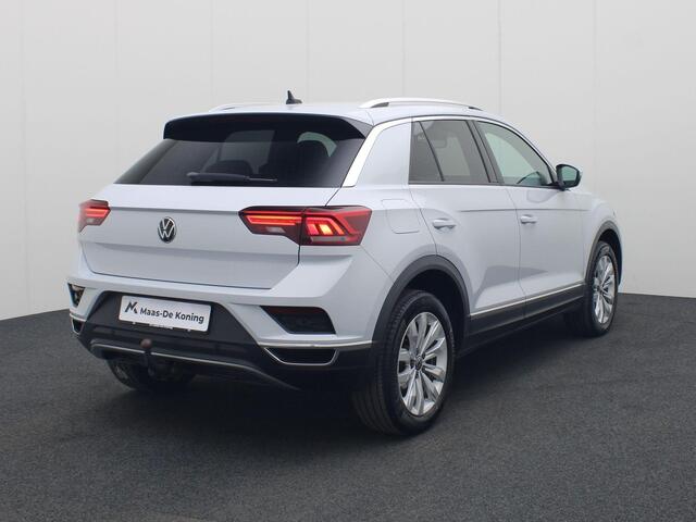 Volkswagen T-Roc 1.5TSI/150PK DSG Sport · Navigatie · Apple/Android Car Play · Trekhaak