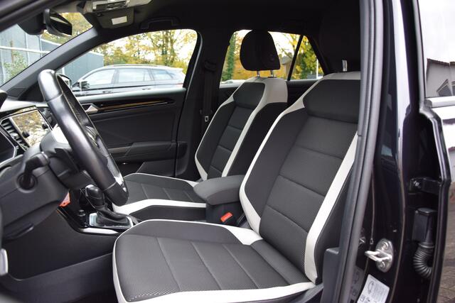 Volkswagen T-Roc 1.5 TSI 150PK Sport DSG Automaat | Trekhaak | BOVAG Garantie | Geen Import | Virtual Cockpit | Adaptive Cruise | Full LED | 19'' Velgen | Camera | Navigatie | Apple Carplay&Androidauto |