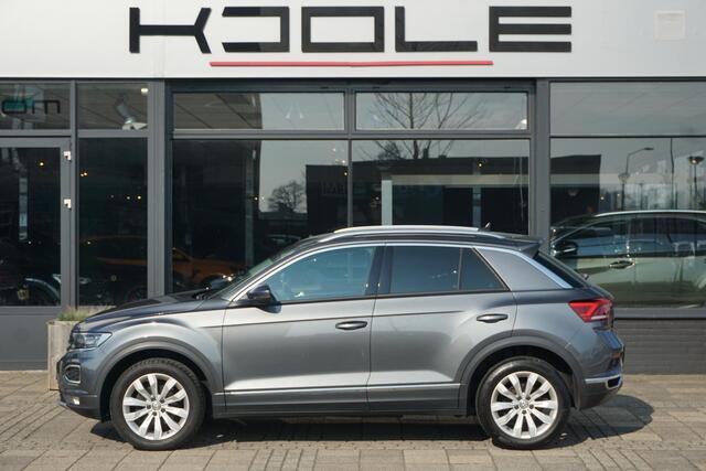 Volkswagen T-Roc 1.5 TSI Sport | ACC | digi cockpit | trekhaak