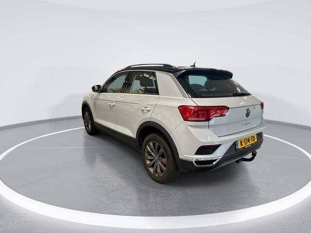 Volkswagen T-Roc 1.0 TSI 110pk Style · Navigatie · Trekhaak · Apple/Android Car Play · ACC · 17"Velgen · Verkeersbord Detectie ·