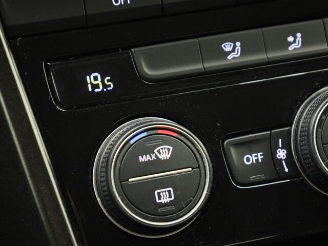 Volkswagen T-Roc 1.0TSI/115PK Style · Navigatie · Parkeersensoren · Apple/Android Car Play ·