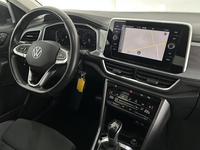 Volkswagen T-Roc 1.5 TSI 150pk DSG Style Trekhaak Camera Stoelverwarming Virtual Cockpit Navigatie