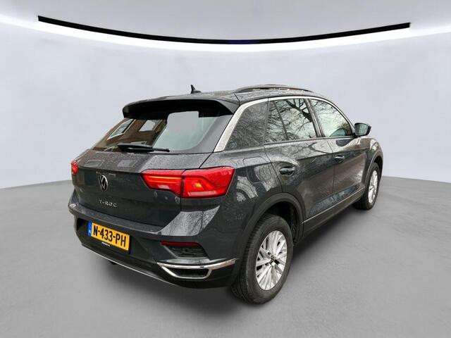 Volkswagen T-Roc 1.0 TSI Style / TREKHAAK/ CRUISE/ NAVI/ AIRCO/ MULTIMDEIA/ PARK. SENSOREN