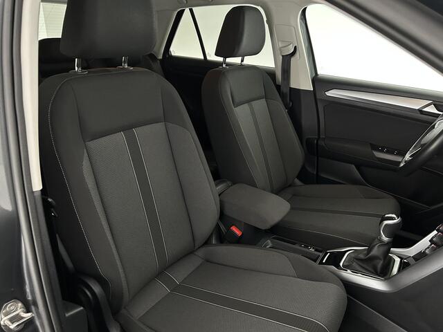 Volkswagen T-Roc 1.0 TSI 110pk H6 Life Trekhaak App-Connect