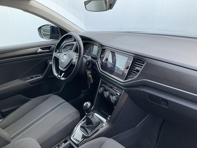 Volkswagen T-Roc 1.0 TSI Style DAB Navi PDC Trekhaak Hoge zit Bluetooth