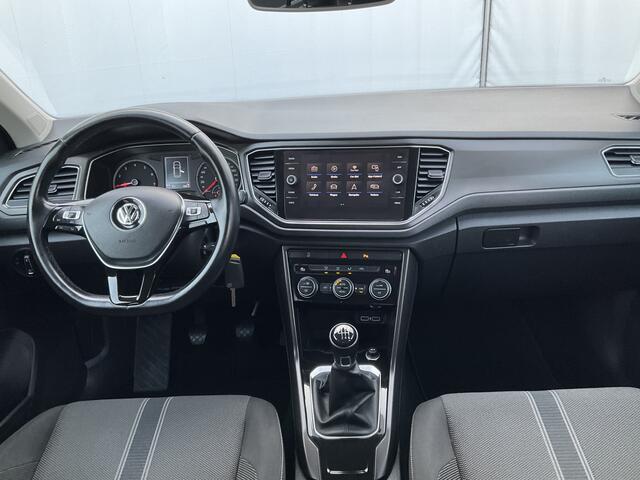 Volkswagen T-Roc 1.0 TSI Style DAB Navi PDC Trekhaak Hoge zit Bluetooth