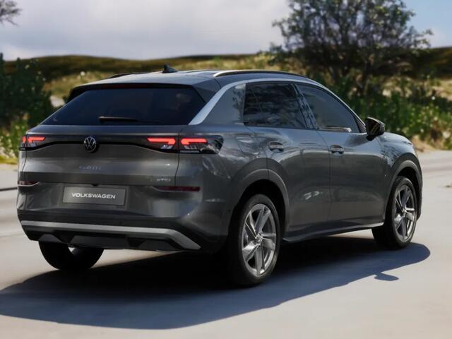 Volkswagen T-Roc Style First Edition 1.5 eTSI 116 PK 7 versn. DSG · Achteruitrijcamera · Electrische Achterklep · Trekhaak ·