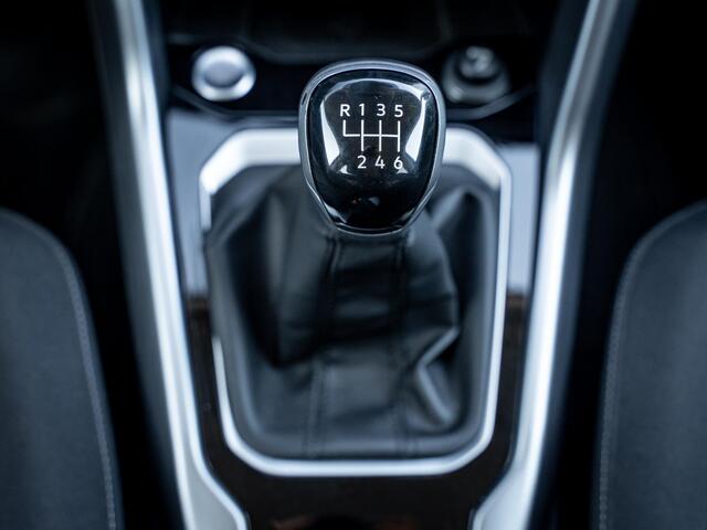 Volkswagen T-Roc 1.0 TSI Life Business // carplay // camera // verwarmde voorstoelen