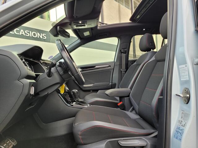 Volkswagen T-Roc 1.5 TSI Sport Business R | Automaat | Schuif/Kantel-Dak | Navigatie | Camera | Trekhaak