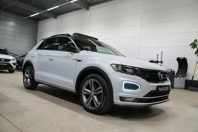 Volkswagen T-Roc 2.0 TSI 4Motion 190PK 3x R-Line * Pano - Trekhaak - Virtual - Camera - Keyless - Blind Spot - ACC *