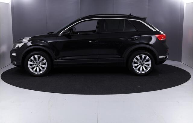 Volkswagen T-Roc 1.5 TSI Style 150 pk Automaat (DSG) | Verlengde garantie | Navigatie | Parkeersensoren | Adaptieve cruise control