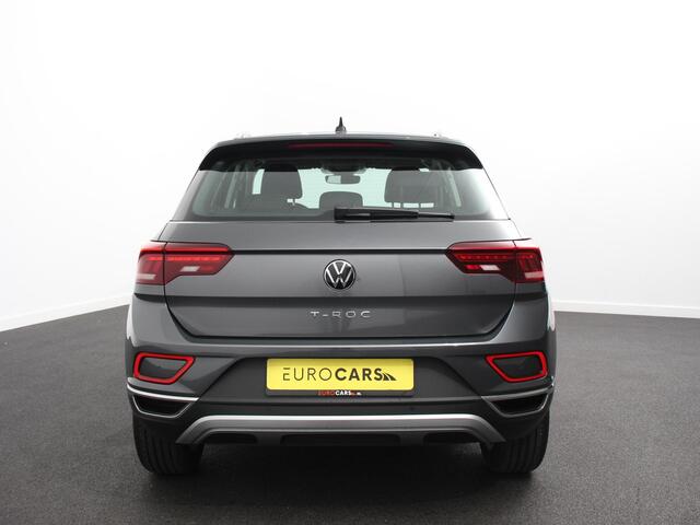 Volkswagen T-Roc 1.5 TSI 150pk DSG Style Plus | Navigatie | Apple Carplay/Android Auto | Parkeersensoren | Camera | Adaptive Cruise Control | Blind Spot Assist | Stoel- en stuurverwarming | Elektrische achterklep | Ledverlichting | Climate Control